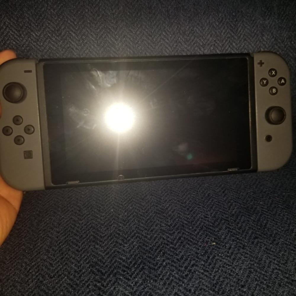 Nintendo switch - Picture 9 of 16